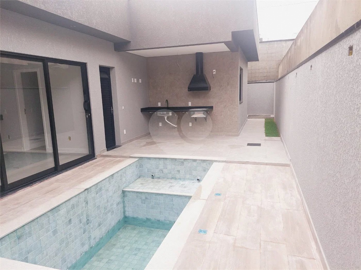 Casa à venda com 3 quartos, sendo 1 suíte, no condomínio Gran Ville São Venâncio, Itupeva - SP
