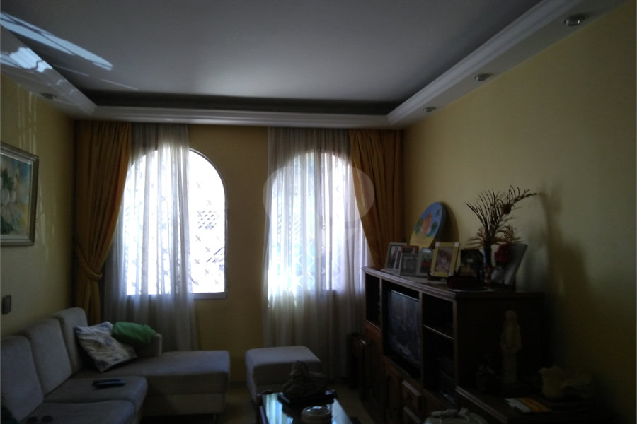 Sobrado à venda com 3 quartos, sendo 1 suíte,  em Vila Ester (zona Norte), São Paulo, SP