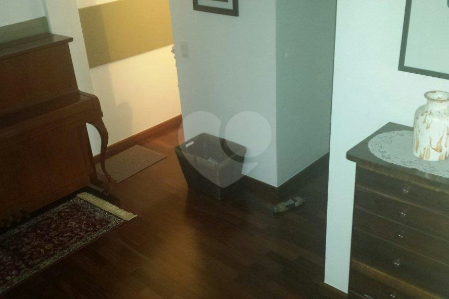 Casa à venda com 3 suítes em Jardim Franca, São Paulo, SP