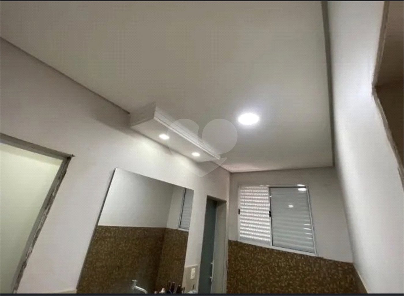 Sobrado à venda com 5 quartos em Santa Maria, Osasco, SP