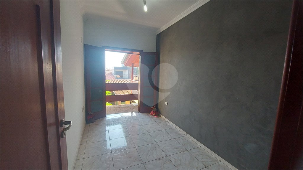 Sobrado à venda com 3 quartos, sendo 1 suíte, em Wanel Ville, Sorocaba, SP