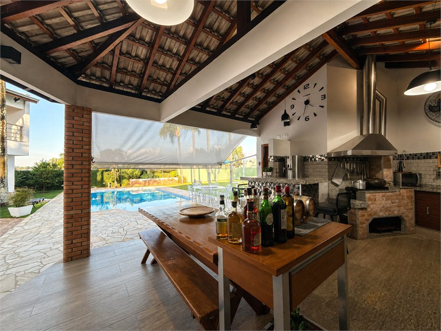 Casa à venda com 5 suítes no condomínio Parque Village Castelo, Itu - SP