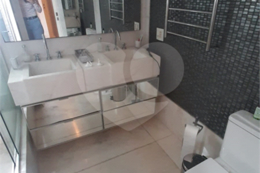 Apartamento à venda com 3 suítes em Santana, São Paulo, SP