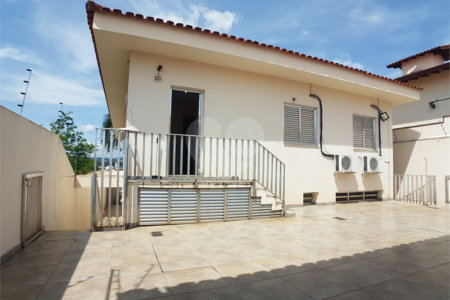 Casa à venda ou para alugar com 4 quartos, sendo 2 suítes,  em Santa Rosa, Vinhedo, SP