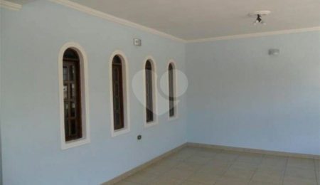 Casa à venda com 3 quartos, sendo 1 suíte,  em Jardim Santa Helena, Poá, SP