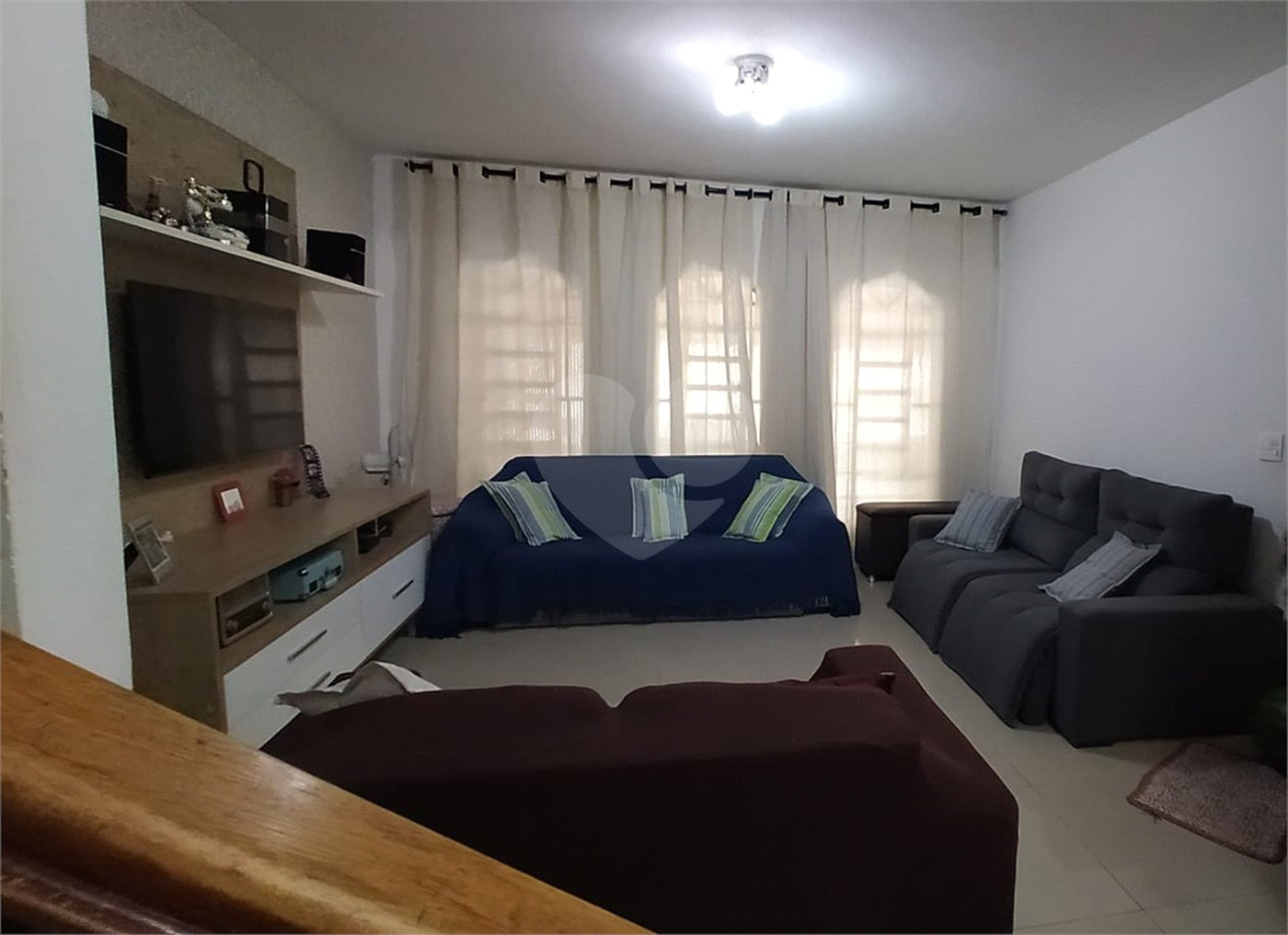 Sobrado à venda com 3 quartos, sendo 1 suíte, em Jardim Tabatinga, Guarulhos, SP