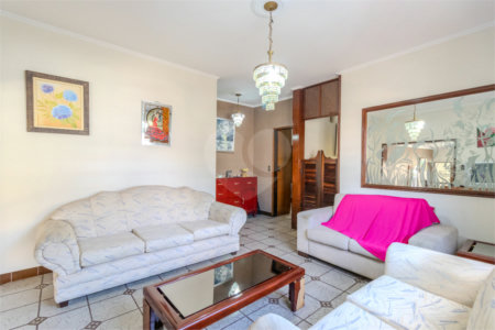 Casa à venda com 3 quartos, sendo 2 suítes, em Vila Matilde, São Paulo, SP