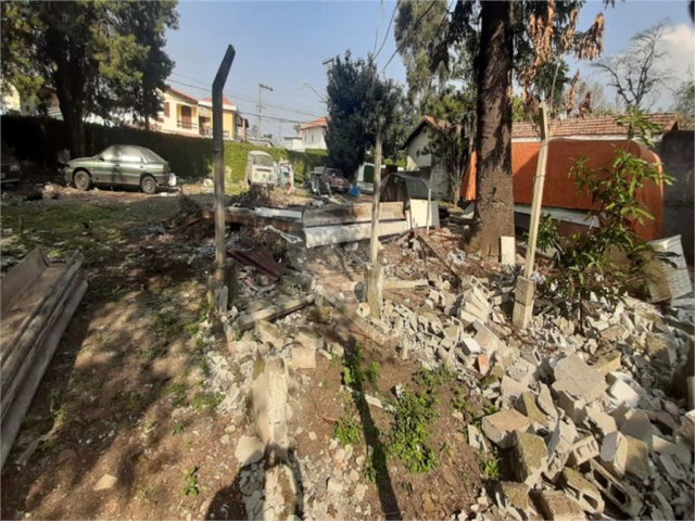 Terreno à venda em Guarapiranga, São Paulo, SP
