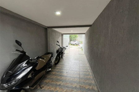 Casa à venda com 3 quartos, sendo 2 suítes, no condomínio Notting Hill - Campo Grande, Rio de Janeiro - RJ