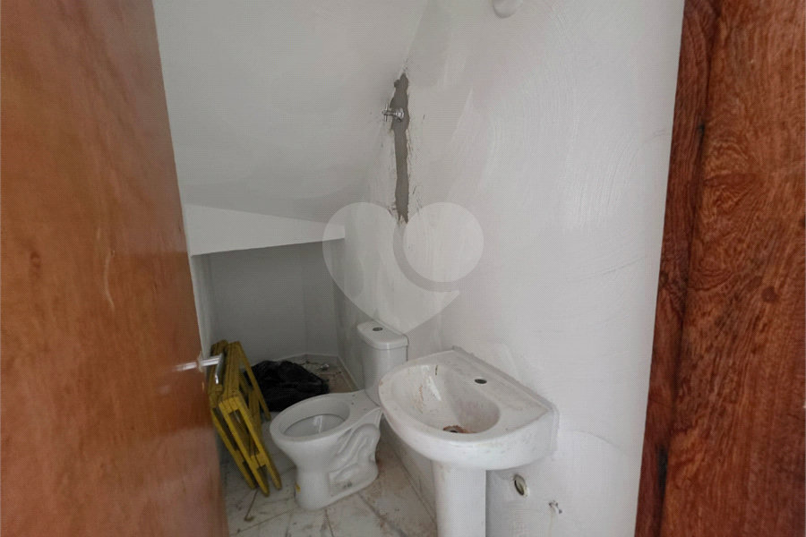 Sobrado à venda com 2 quartos, sendo 1 suíte, em Vila Clarice, São Paulo, SP
