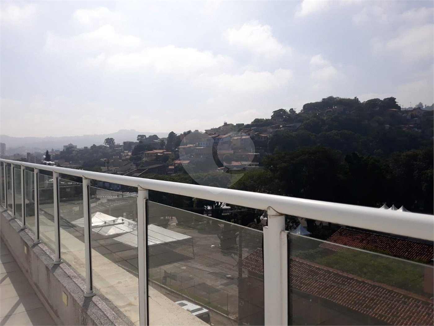 Apartamento à venda ou para alugar com 2 quartos, sendo 1 suíte,  em Vila Santa Isabel, São Roque, SP