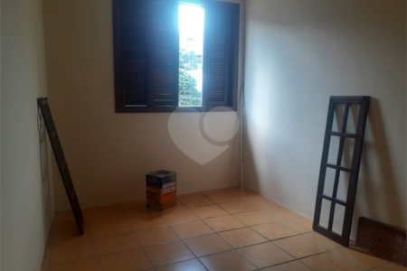 Sobrado à venda com 3 quartos em Vila Clarice, São Paulo, SP
