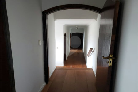 Sobrado à venda com 3 quartos, sendo 1 suíte, em Vila Maria Alta, São Paulo, SP