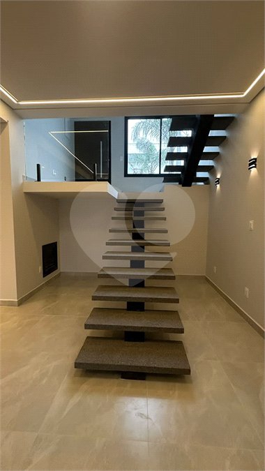 Casa à venda com 2 quartos, sendo 1 suíte,  no condomínio Portal dos Sabiás, Itu - SP