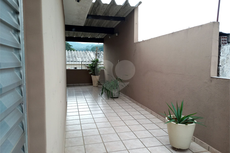 Sobrado à venda com 4 quartos em Horto, São Paulo, SP