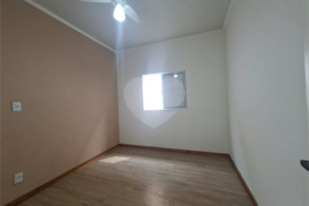 Casa à venda ou para alugar com 3 quartos, sendo 1 suíte, em Vila Aparecida, Itapetininga, SP