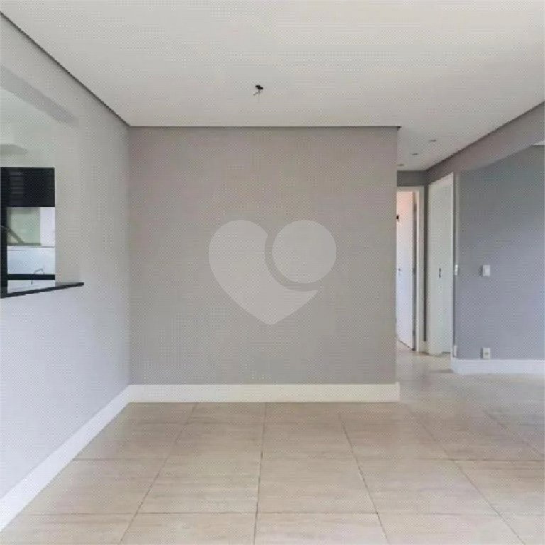 Apartamento à venda com 3 quartos, sendo 1 suíte,  em Cidade São Francisco, São Paulo, SP