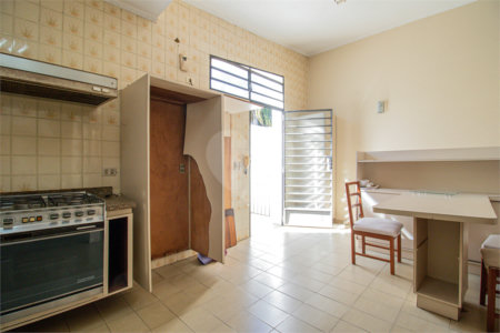 Casa à venda com 5 quartos, sendo 4 suítes, em Jardim Prudência, São Paulo, SP