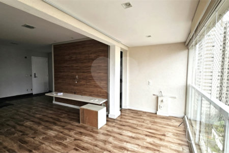Apartamento à venda com 2 quartos, sendo 1 suíte, em Campo Belo, São Paulo, SP