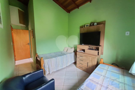 Chácara à venda com 3 quartos, sendo 2 suítes,  em Estância San Remo, Atibaia, SP