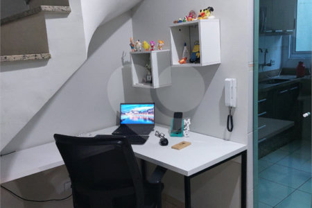 Casa à venda com 2 suítes no condomínio Villa Dell Victor, São Paulo - SP