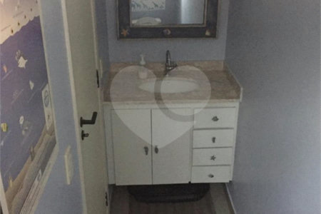 Casa à venda com 2 quartos, sendo 1 suíte,  no condomínio Villas de São Francisco I, São Paulo - SP