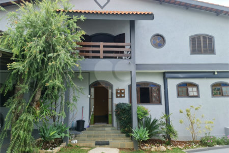 Sobrado para alugar com 3 quartos, sendo 2 suítes, em Jardim Paulista, Atibaia, SP