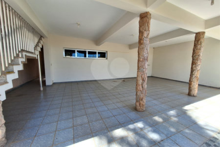 Casa à venda ou para alugar com 4 quartos, sendo 2 suítes,  em Santa Rosa, Vinhedo, SP