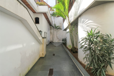 Casa à venda com 5 quartos, sendo 3 suítes, em Jardim São Bento, São Paulo, SP