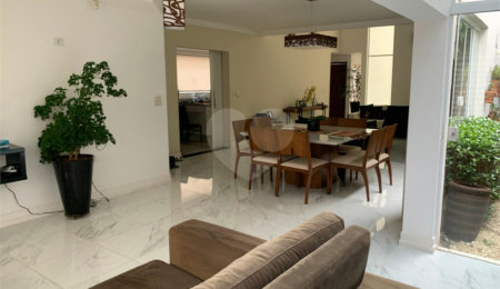 Casa à venda com 2 suítes em Condomínio Loteamento Quadra dos Príncipes, Atibaia, SP