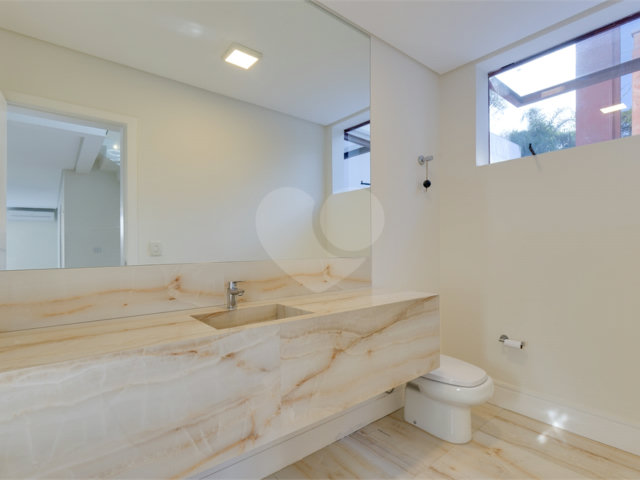 Casa à venda com 4 suítes no condomínio Porto Fino, São Paulo - SP