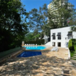 Casa à venda com 4 quartos, sendo 2 suítes, no condomínio Vila das Flores, São Paulo - SP