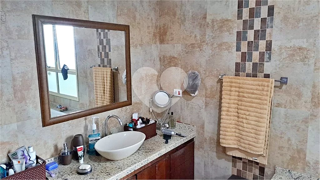 Casa à venda com 8 quartos, sendo 4 suítes, em Roseira, Mairiporã, SP