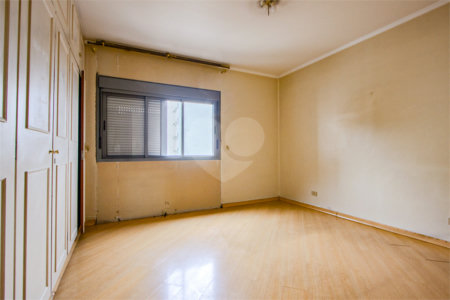 Apartamento à venda com 3 quartos, sendo 1 suíte, em Pinheiros, São Paulo, SP