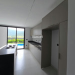Casa térrea à venda com 3 quartos, sendo 1 suíte, no condomínio Portal Lamis, Atibaia - SP