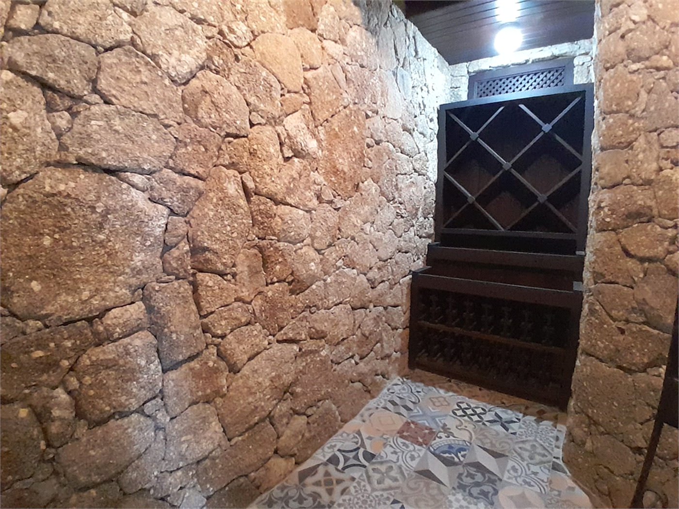 Casa à venda com 4 quartos, sendo 2 suítes, no condomínio Cantareira, Mairiporã - SP