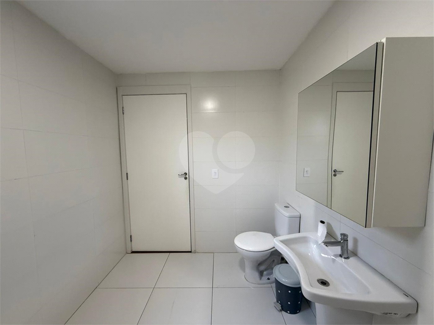 Casa à venda com 2 quartos no condomínio Severa, São Paulo - SP