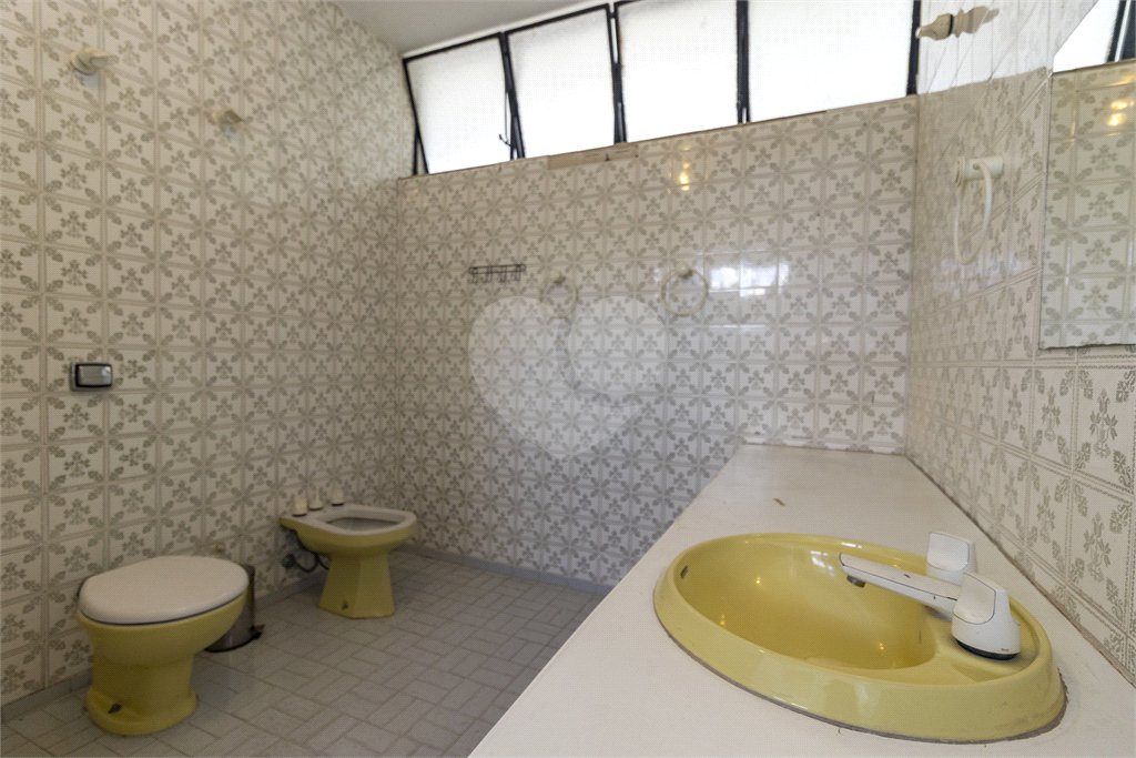Sobrado à venda com 4 quartos, sendo 2 suítes,  em Vila Morumbi, São Paulo, SP