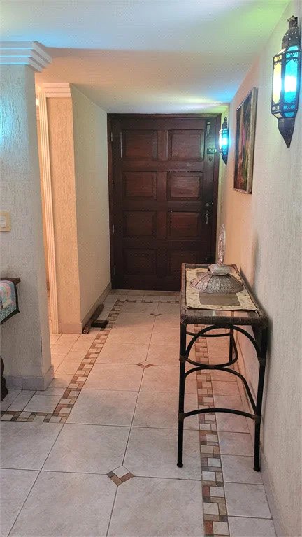 Sobrado à venda com 4 quartos, sendo 3 suítes, em Brooklin Paulista, São Paulo, SP