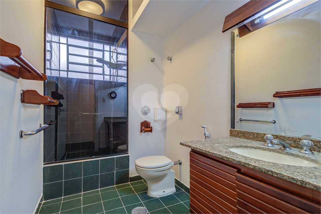 Sobrado à venda com 3 quartos, sendo 1 suíte, em Jardim Petrópolis, São Paulo, SP