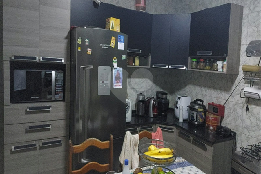 Sobrado à venda com 4 quartos no Brasilândia, São Paulo, SP