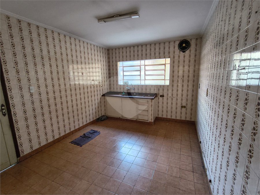 Sobrado à venda com 3 quartos em Vila Paulo Silas, São Paulo, SP