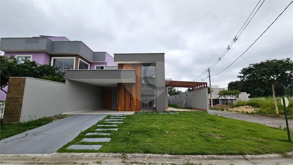 Casa à venda com 3 quartos, sendo 1 suíte, no condomínio Grand Park, Rio de Janeiro - RJ