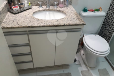 Apartamento à Venda na Bela Vista com 40 m2 de 1 Suíte em Andar Alto