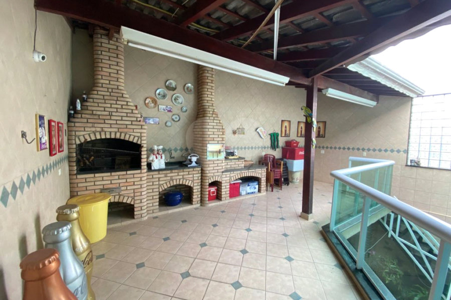 Sobrado à venda com 4 quartos, sendo 1 suíte, em Tremembé, São Paulo, SP