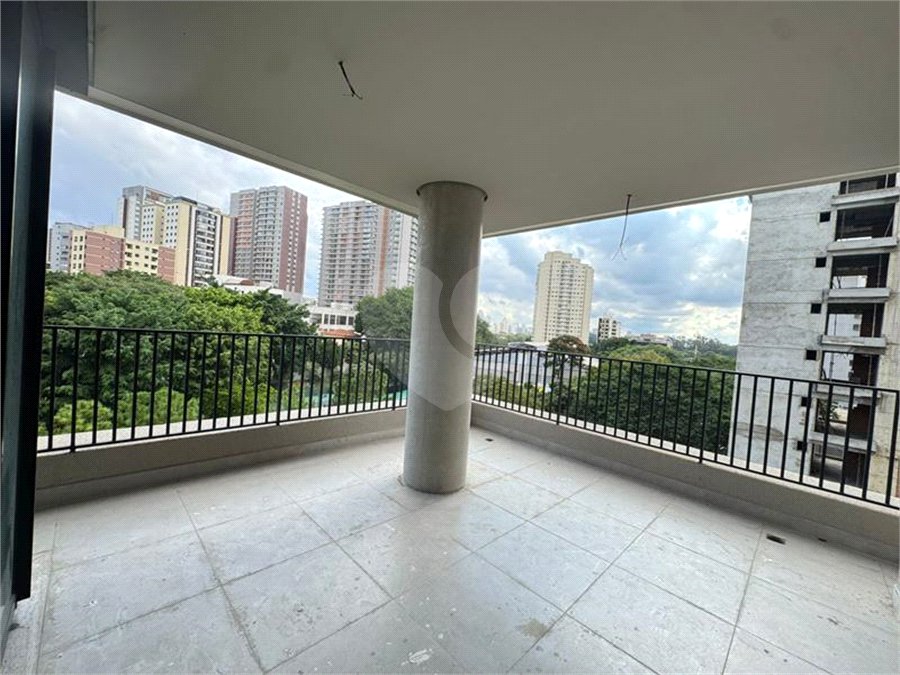 Apartamento à venda com 3 suítes em Vila Clementino, São Paulo, SP