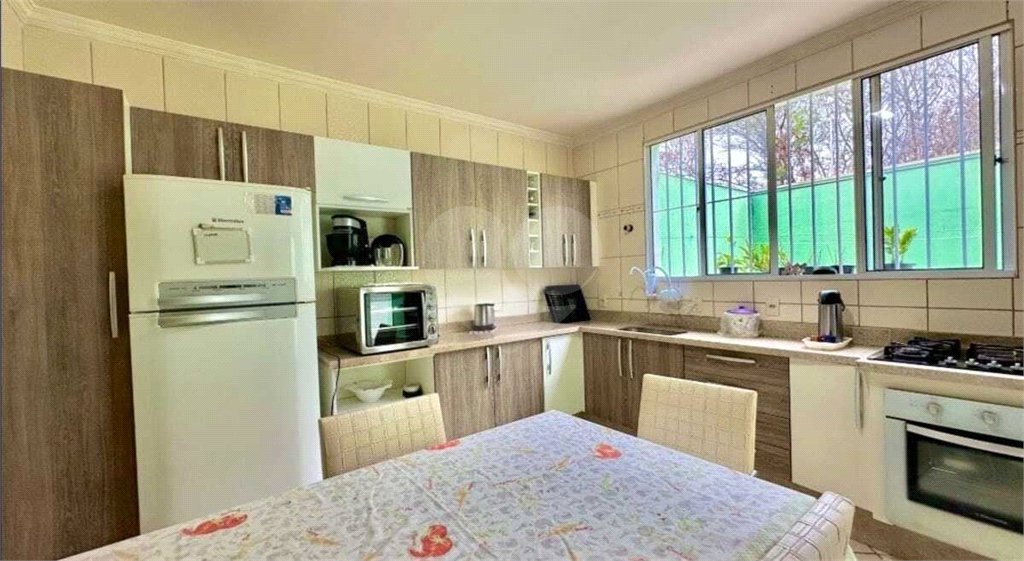 Casa à venda com 3 quartos, sendo 1 suíte, no condomínio San Siro, Jundiaí - SP