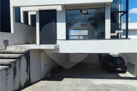 Casa à venda com 3 quartos, sendo 1 suíte,  no condomínio Terras de São Fernando, Cotia - SP
