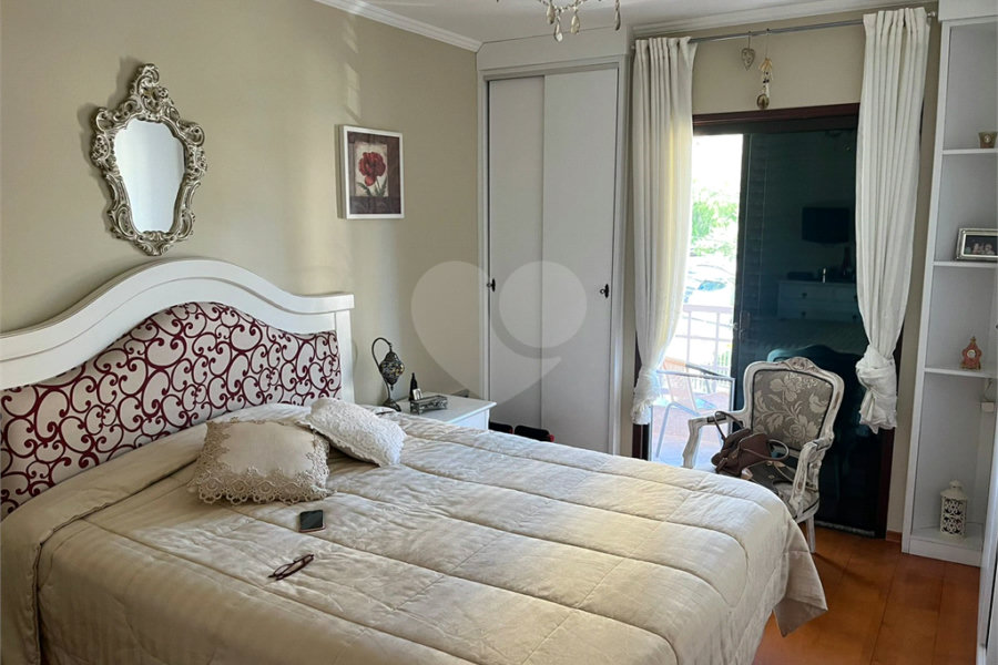 Sobrado à venda com 4 quartos, sendo 1 suíte, em Santana, São Paulo, SP