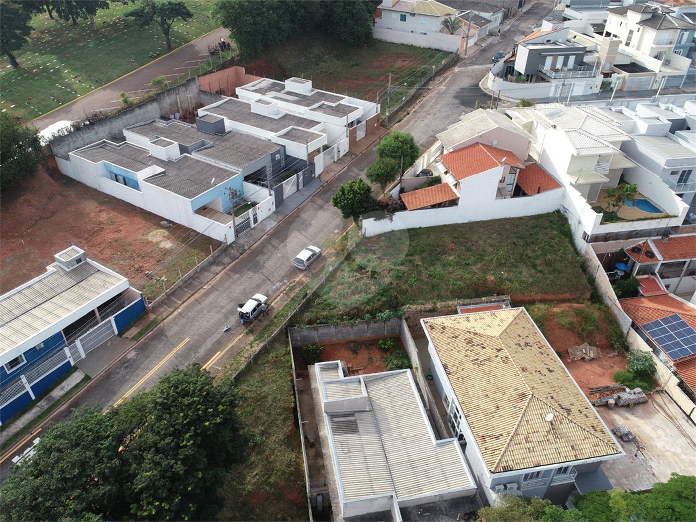 Terreno à venda no condomínio Loteamento Horto Santo Antonio, Jundiaí - SP